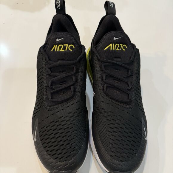 Sz 10.5 Nike Air Max 270 FN8006-001 Sneakers Black White Athletic Running Shoes main image 7